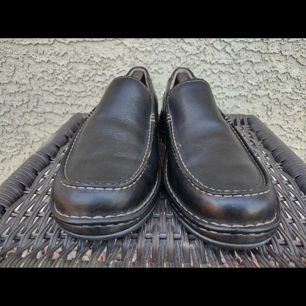 Clarks Men's Black Leather Loafers
